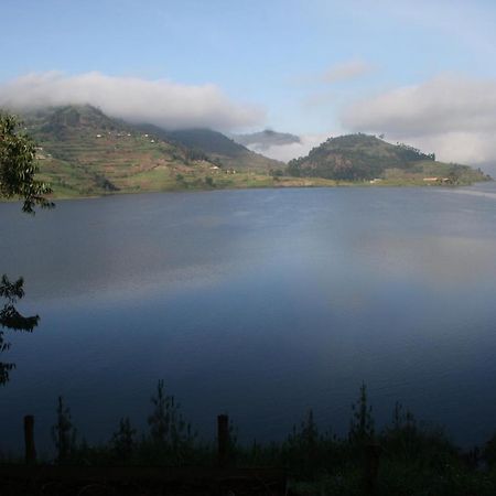 Amasiko Homestay Lake Bunyonyi キバレ エクステリア 写真