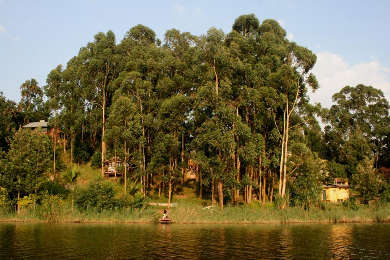 Amasiko Homestay Lake Bunyonyi キバレ エクステリア 写真