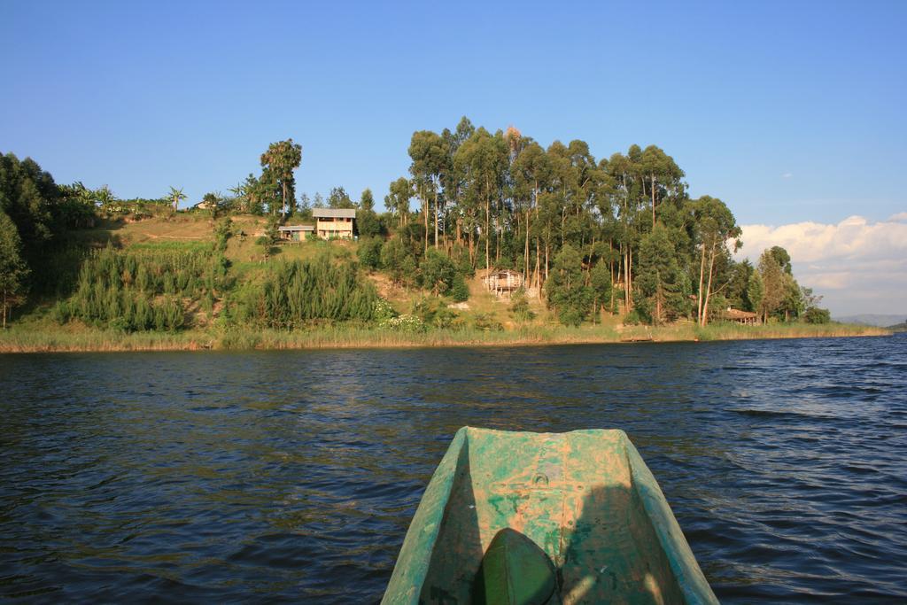 Amasiko Homestay Lake Bunyonyi キバレ エクステリア 写真